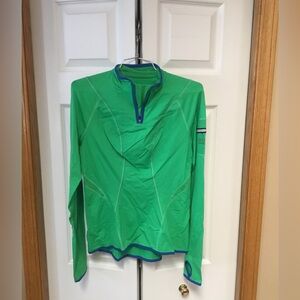 Lady’s long sleeve running top